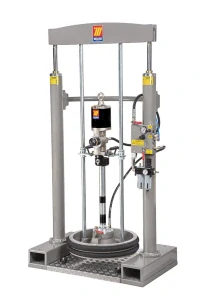 Rám s přítlakem pro sudy 180 - 220kg s průmyslovým čerpadlem 70:1